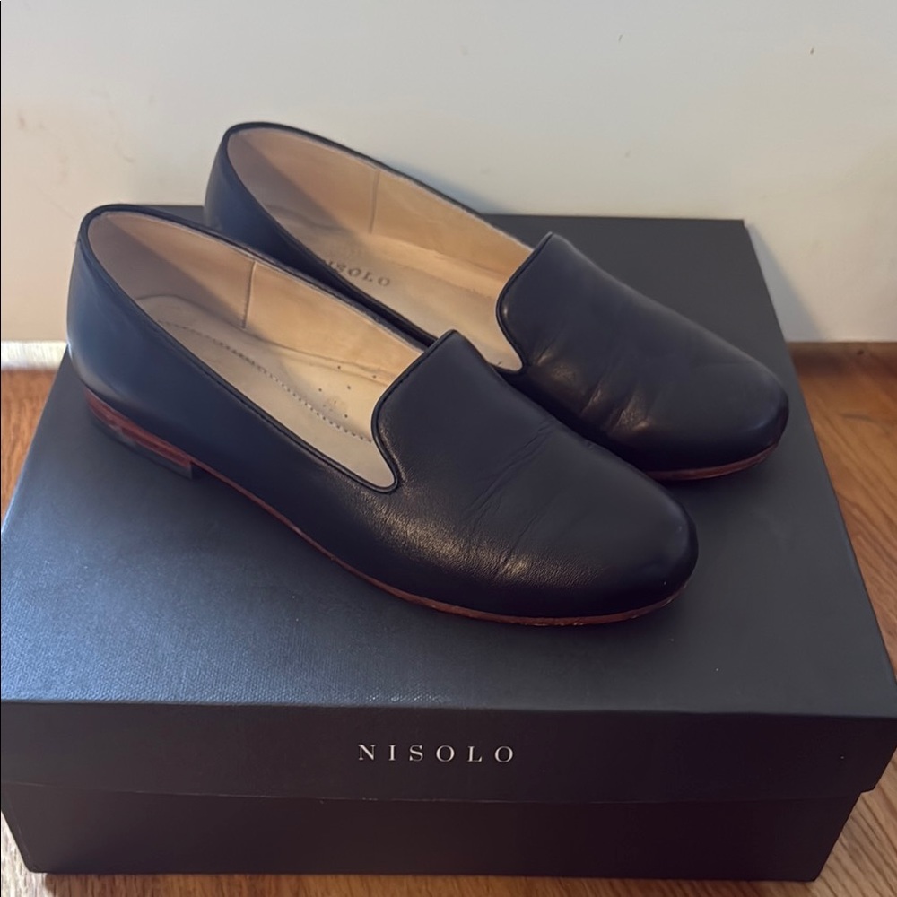 GUC Nisolo Leather Loafers, 8.5